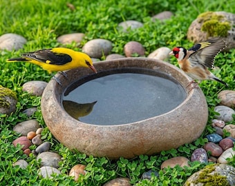 Natural Stone Bird Bath – Outdoor Rock Bowl for Garden Wildlife Decor Gift