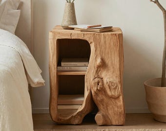 Rustikaler Live Edge Organischer Naturholz Nachttisch