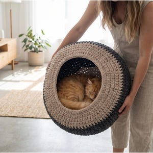 Modern Crochet Cat Cave Pattern, Chunky Yarn Igloo, DIY Pet Bed (Digital Download)