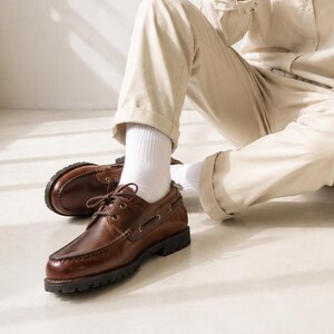 Sapatos náuticos masculinos artesanais em couro marrom com biqueira mocassim | Modelo casual sem fecho | Sapatos de couro para usar no convés
