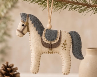 Felt Horse Sewing Pattern, Saddle Horse Ornament PDF Pattern, Equestrian Felt Craft, Beginner Sewing Project, DIY Decor