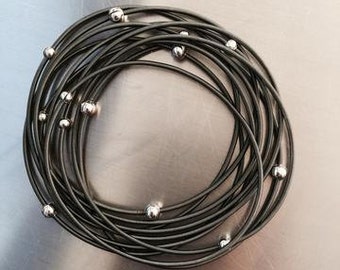 Piano Wire Bracelet Slate with silver beads