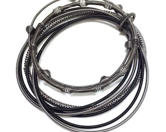 Gorgeous mixed texture Piano Wire Bracelet in Black & Slate