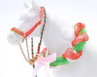 Handmade Decorative Wreath Halter with Bow, for Schleich sized Model Horses Pferde Chevaux Paard Caballo Cavallo