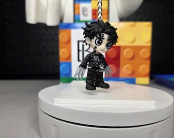 Articulated Edward Scissorhands Minifigure Collectible Keychain