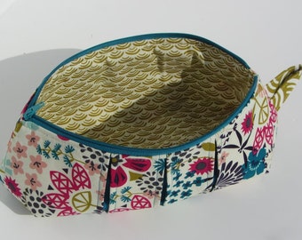 Pleated zip pouches sewing pattern - ebook zipper pdf tutorial instructions sewing cosmetic bag