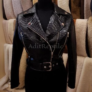 Schwarze Python Leder Motorradjacke | Luxus exotische Haut Oberbekleidung | Handgemachte Schlange Jacke