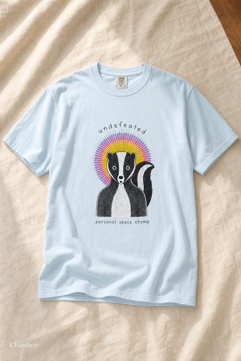 Undefeated Personal Space Champ Skunk T-Shirt, Funny Introvert Tee, Stippled Skunk Portrait with Sunburst Halo Graphic Tee Bild 8