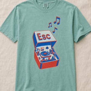 T-shirt tourne-disque clé d'échappement à impression Riso image 10
