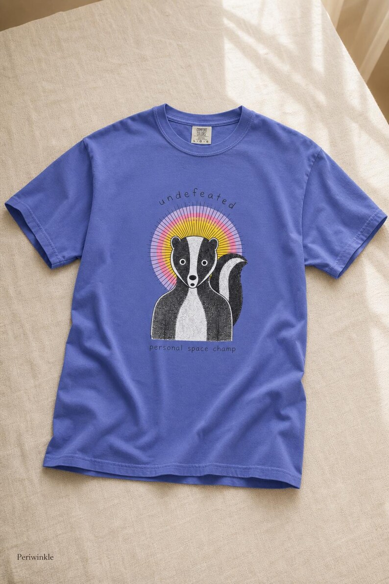 Undefeated Personal Space Champ Skunk T-Shirt, Funny Introvert Tee, Stippled Skunk Portrait with Sunburst Halo Graphic Tee Bild 15