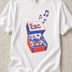 T-shirt tourne-disque clé d'échappement à impression Riso image 4