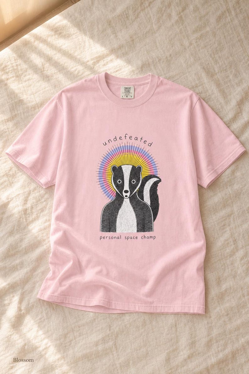 Undefeated Personal Space Champ Skunk T-Shirt, Funny Introvert Tee, Stippled Skunk Portrait with Sunburst Halo Graphic Tee Bild 7