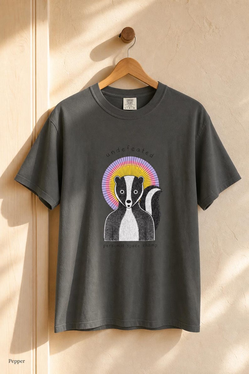Undefeated Personal Space Champ Skunk T-Shirt, Funny Introvert Tee, Stippled Skunk Portrait with Sunburst Halo Graphic Tee Bild 12
