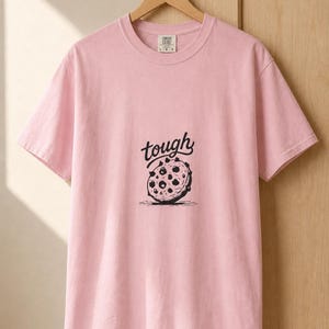 Tough Cookie T-Shirt, Hand-Lettered Chocolate Chip Cookie Graphic Tee, Black and White Ink Illustration Shirt zdjęcie 8
