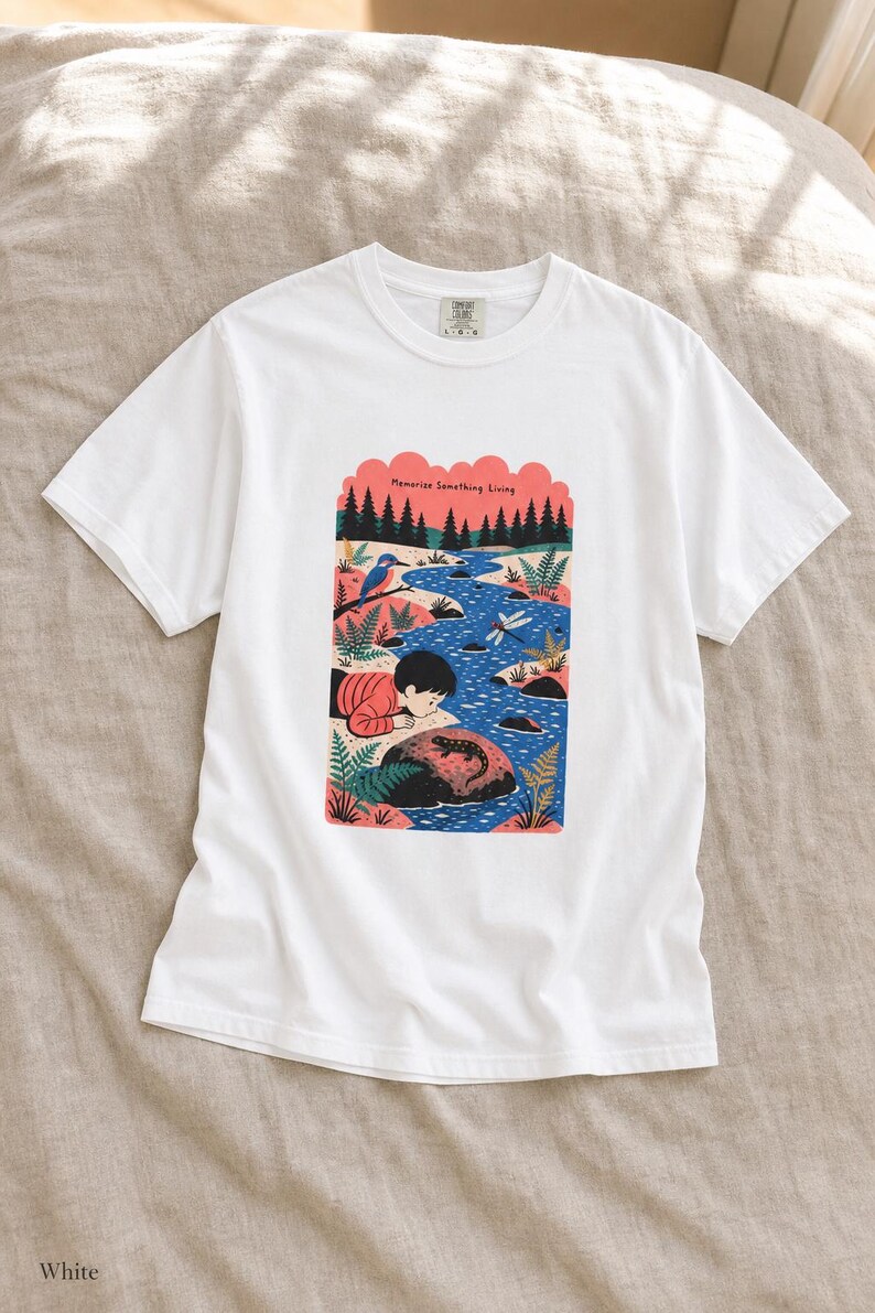Memorize Something Living T-Shirt, Folk Illustration Tee with Child and Salamander at the Creek, Nature Lover Gift Bild 4