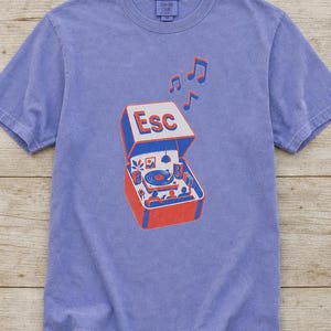 T-shirt tourne-disque clé d'échappement à impression Riso image 1
