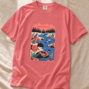 Memorize Something Living T-Shirt, Folk Illustration Tee with Child and Salamander at the Creek, Nature Lover Gift Bild 15