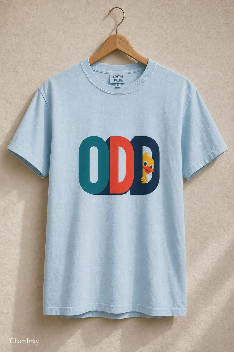 Odd Duck T-Shirt, Cute Yellow Duckling Peeking Behind Bold ODD Typography Tee, Quirky Weirdo Graphic Shirt, Funny Gift immagine 9