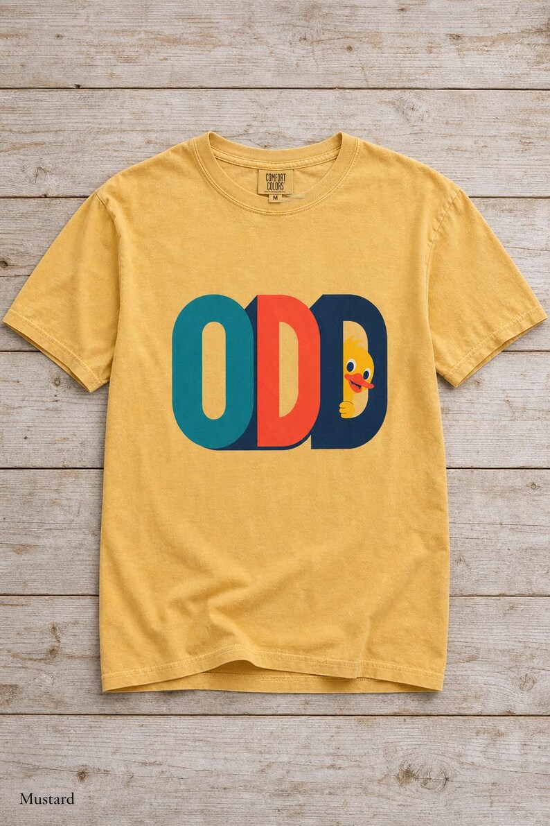 Odd Duck T-Shirt, Cute Yellow Duckling Peeking Behind Bold ODD Typography Tee, Quirky Weirdo Graphic Shirt, Funny Gift immagine 12
