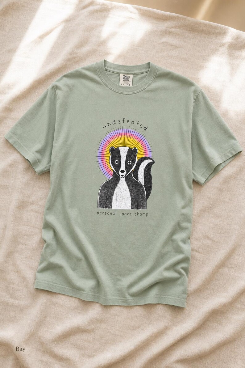 Undefeated Personal Space Champ Skunk T-Shirt, Funny Introvert Tee, Stippled Skunk Portrait with Sunburst Halo Graphic Tee Bild 5