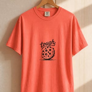 Tough Cookie T-Shirt, Hand-Lettered Chocolate Chip Cookie Graphic Tee, Black and White Ink Illustration Shirt zdjęcie 11