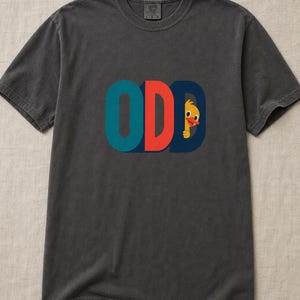 Odd Duck T-Shirt, Cute Yellow Duckling Peeking Behind Bold ODD Typography Tee, Quirky Weirdo Graphic Shirt, Funny Gift immagine 13