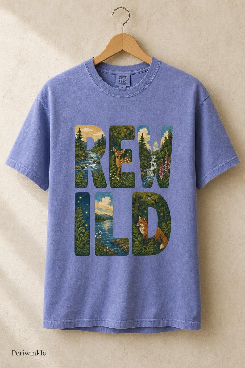 Camiseta con escena de naturaleza salvaje, camiseta con letras ilustradas con ciervo, zorro, bosque y río, camiseta de senderismo estilo cottagecore. imagen 15