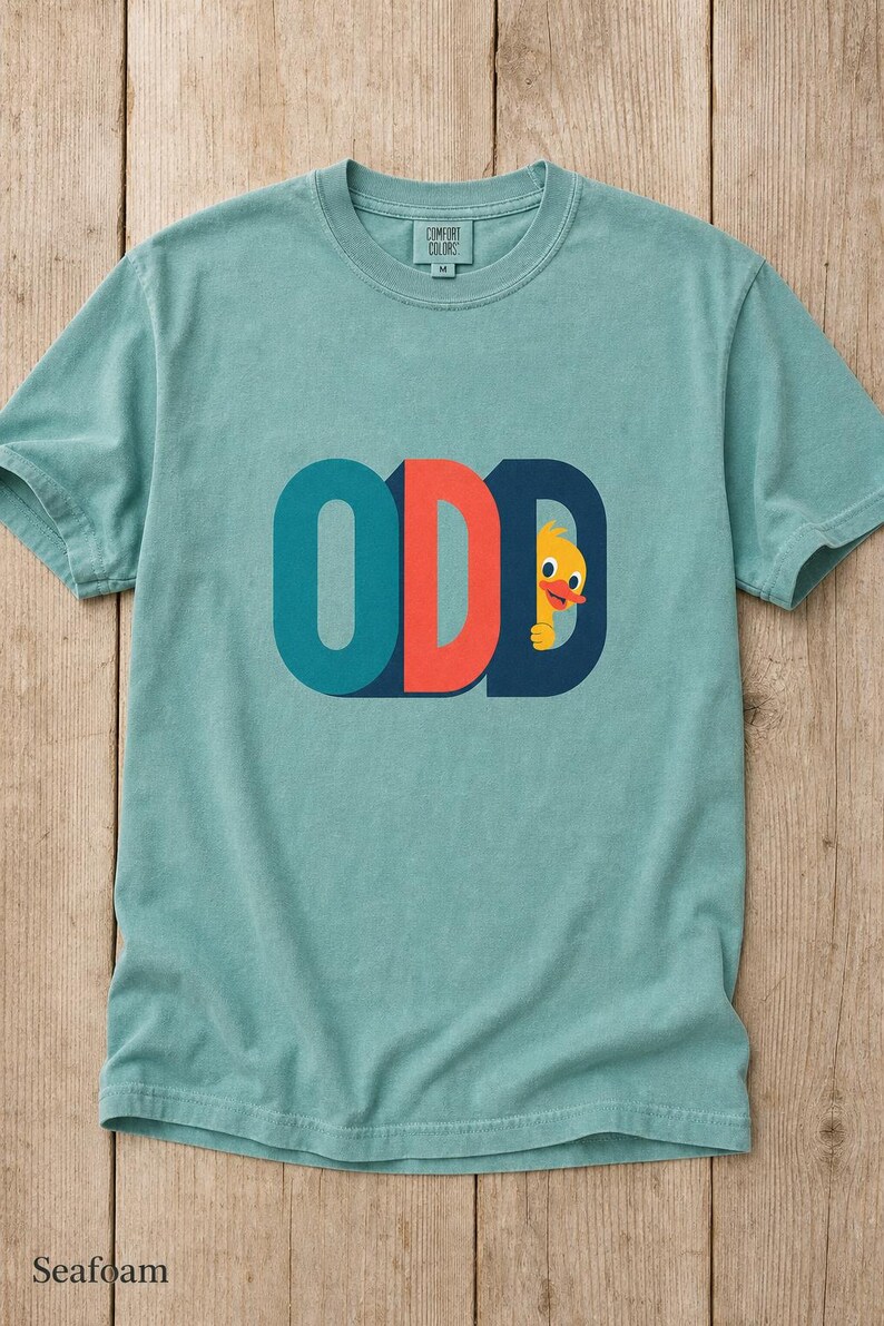 Odd Duck T-Shirt, Cute Yellow Duckling Peeking Behind Bold ODD Typography Tee, Quirky Weirdo Graphic Shirt, Funny Gift immagine 10