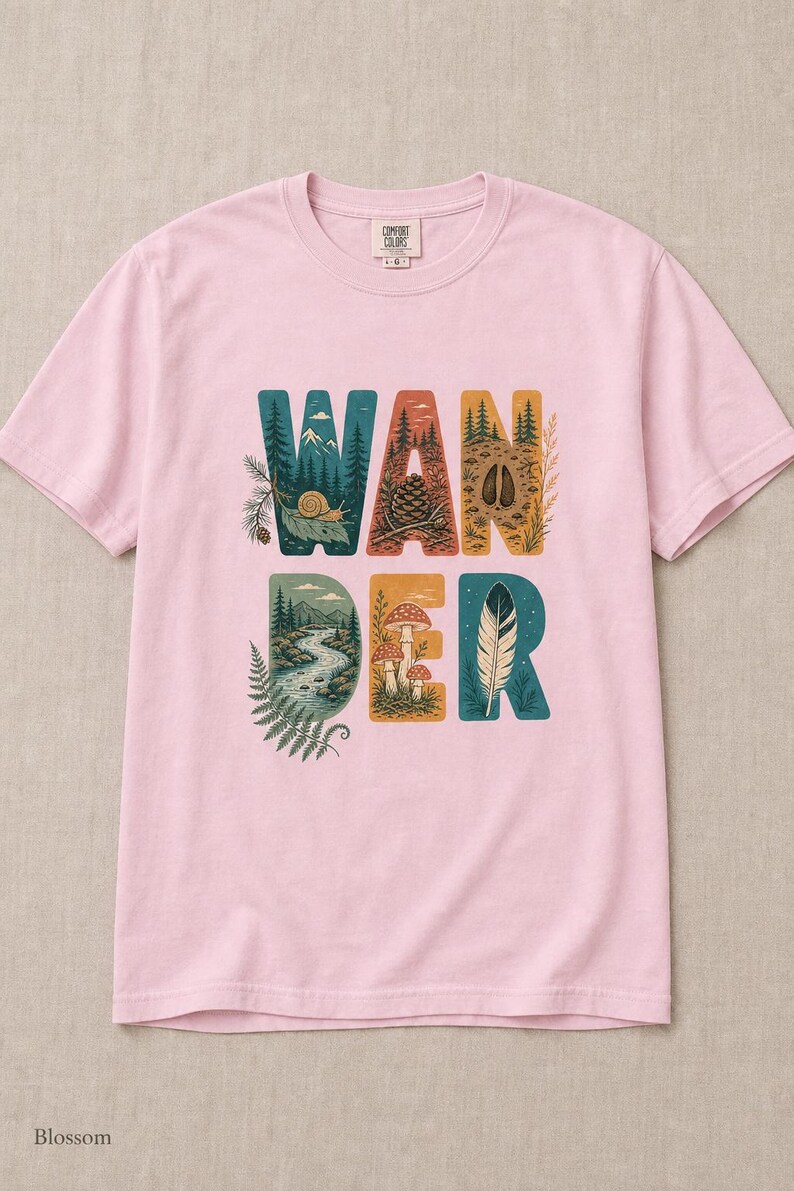 Camiseta con estampado de escenas de la naturaleza, camiseta de senderismo con letras ilustradas en el bosque, camiseta con estampado de piñas, setas y plumas. imagen 8