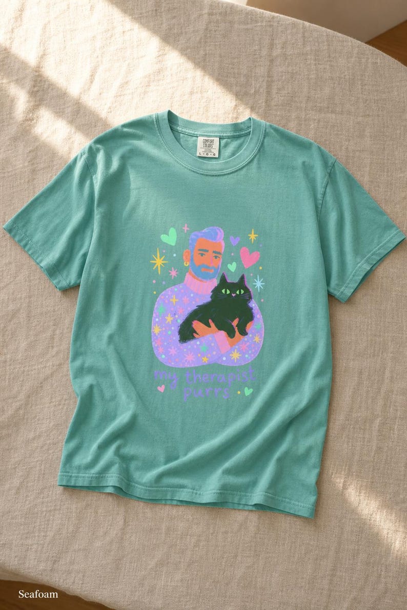 My Therapist Purrs T-Shirt, Bearded Man Holding Black Cat Tee, Cat Lover Gouache Illustration, Mental Health Cat Mom Dad Shirt imagem 10