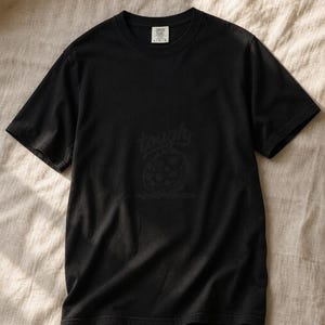 Tough Cookie T-Shirt, Hand-Lettered Chocolate Chip Cookie Graphic Tee, Black and White Ink Illustration Shirt zdjęcie 6