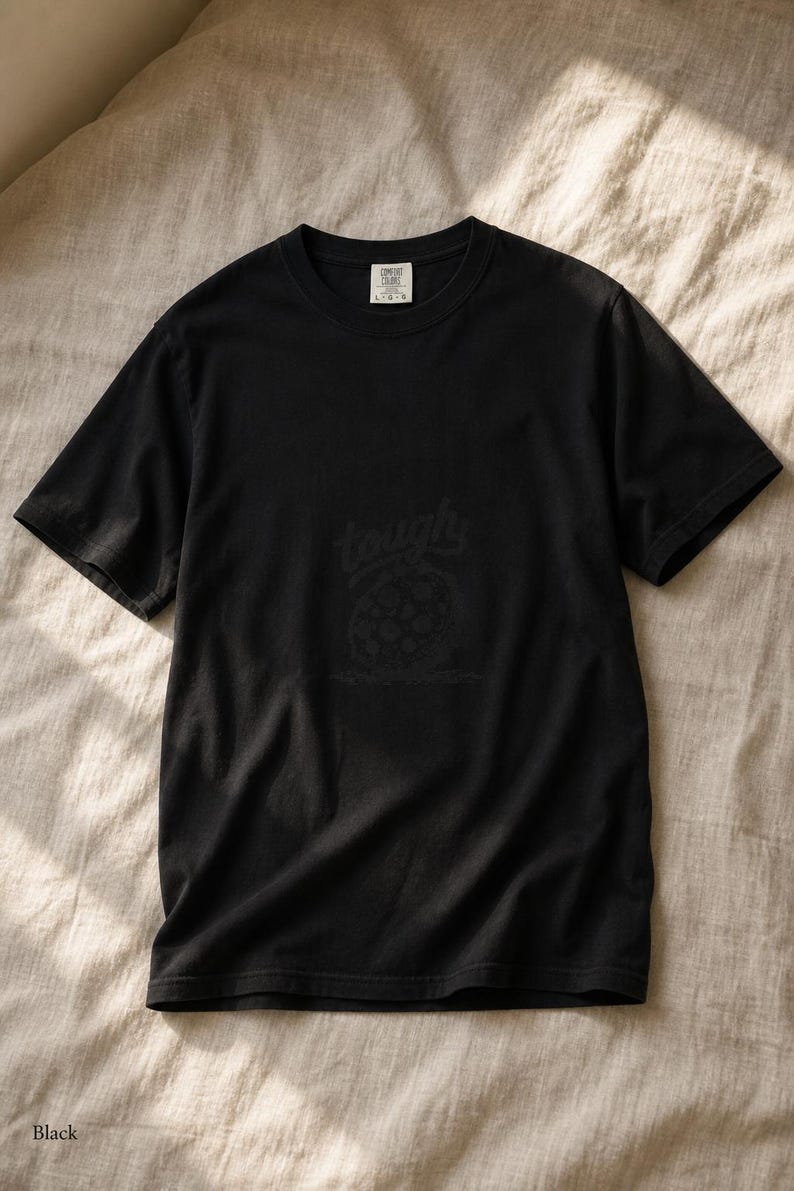 Tough Cookie T-Shirt, Hand-Lettered Chocolate Chip Cookie Graphic Tee, Black and White Ink Illustration Shirt zdjęcie 6