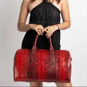 Bolsa de lona de piel de pitón roja / Bolsa de viaje hecha a mano con auténtica piel de serpiente / Bolsa de fin de semana de lujo / Regalo para hombres y mujeres