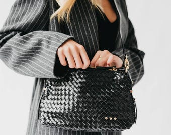 Annie Woven Shoulder Bag: Black