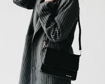 Annie 2 Woven Flap Crossbody: Black