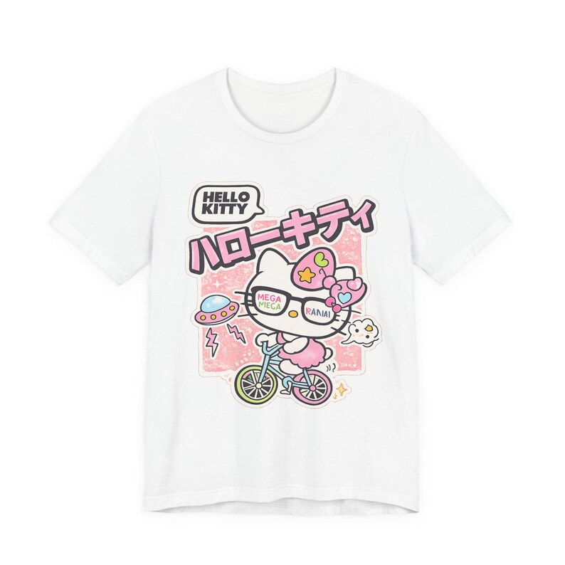Camiseta con estampado de bicicleta de Hello Kitty | Texto en japonés, estilo kawaii pastel imagen 5