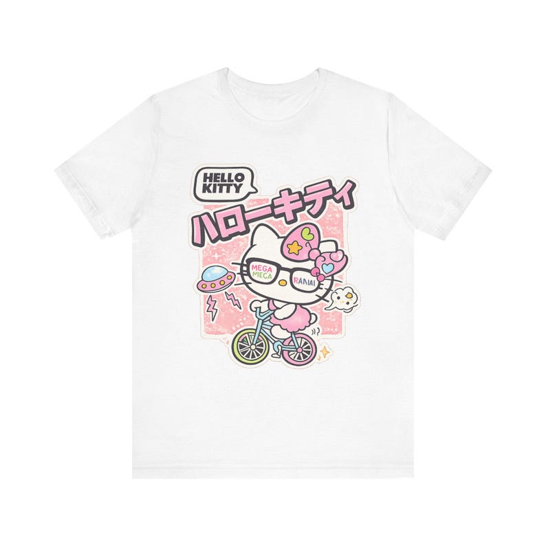Camiseta con estampado de bicicleta de Hello Kitty | Texto en japonés, estilo kawaii pastel imagen 3