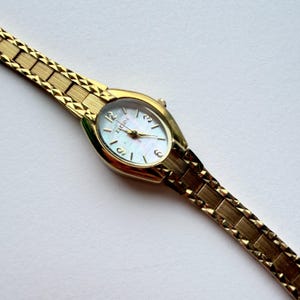 Elgin Ladies Vintage Gold Watch - Etsy display picture 1