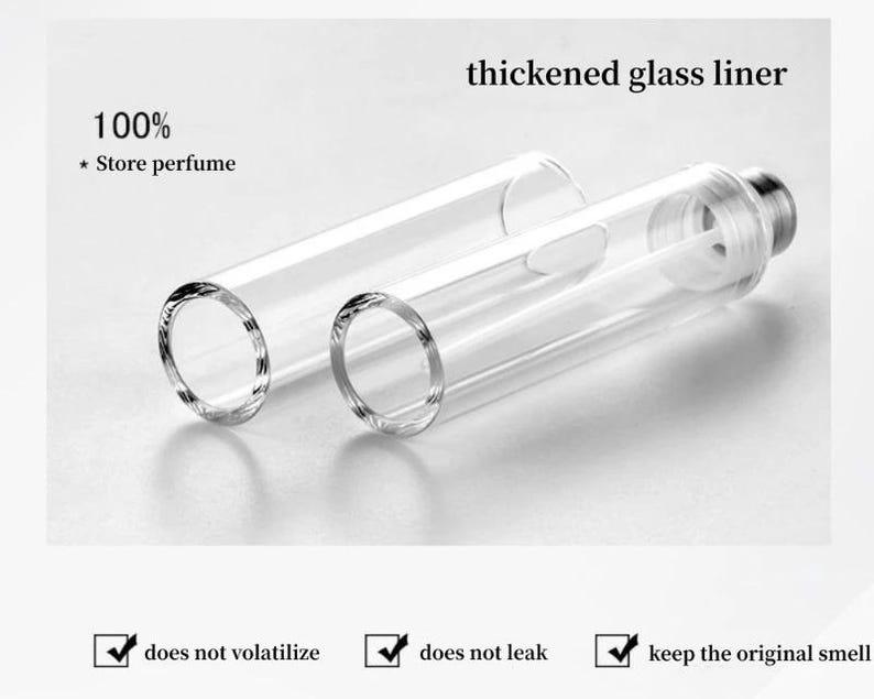 K&ouml;nnte beinhalten: Zwei transparente Parf&uuml;mfl&auml;schchen aus Glas werden gezeigt, eines mit silberner Kappe. Der Text "thickened glass liner" und "100% * Store perfume" sind sichtbar. Das Bild enth&auml;lt auch den Text "does not volatilize", "does not leak" und "keep the original smell".