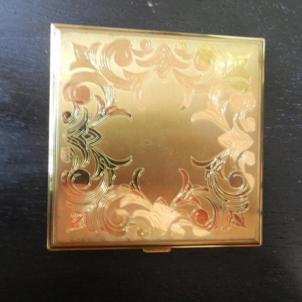 CLEARANCE / Vintage Compact / Ornate Engraved Floral Design / Brass Signed vintage Compact /  Perfect Gift / Vintage Accessories