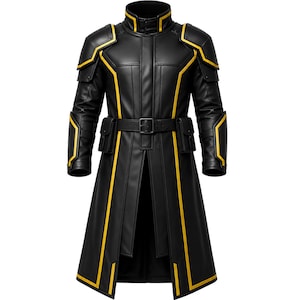 Pode incluir: Um casaco comprido preto com ombreiras estruturadas, gola alta e detalhes em vivo amarelo. A peça inclui um cinto com fivela, dois bolsos laterais integrados e um design longo aberto na parte frontal com acabamentos verticais amarelos.