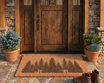 Zerbino personalizzato a tema foresta / Zerbino di benvenuto per baita con alberi di pino / Regalo decorativo a tema natura boschiva / Incisione laser