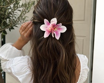 Haarspange mit Orchideenblüte, tropisches Blumen-Haaraccessoire, weiß-rosa Orchidee, Braut-Haarspange, Accessoire für Strandhochzeiten, Boho-Haarschmuck