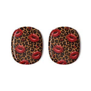 Funda para AirPods Max "Besos Salvajes", Funda para AirPods Max con estampado de leopardo, Funda para auriculares con estampado de labios rojos, Accesorio para AirPods femenino y coqueto, Regalo coqueto