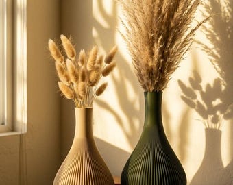 Gota Teardrop Vase, Ribbed Sculptural Home Decor, Plant-Based PLA Flower Vase