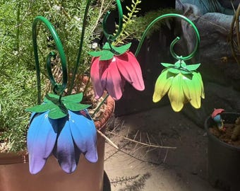 Colorful Metal Flower Garden Stakes, Outdoor Garden Decor, Hanging Bell Flower Yard Art, Patio Planter Stakes Gift