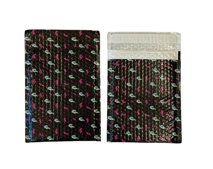 Skulls and Lightning Bolts Bubble and Poly Mailers