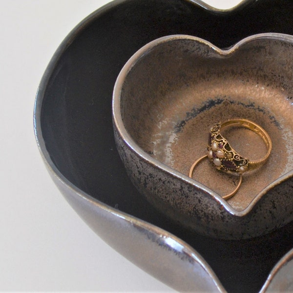 Handmade Bronze Pottery Heart Bowls: Nesting Jewelry Dish Set