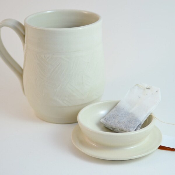 In Stock, Mug with Lid for Holding Tea Bag, White Textured Lidded Tea Mug, Tea Bag Holder, Handmade Pottery Tea Cup with Lid, Clay Mug