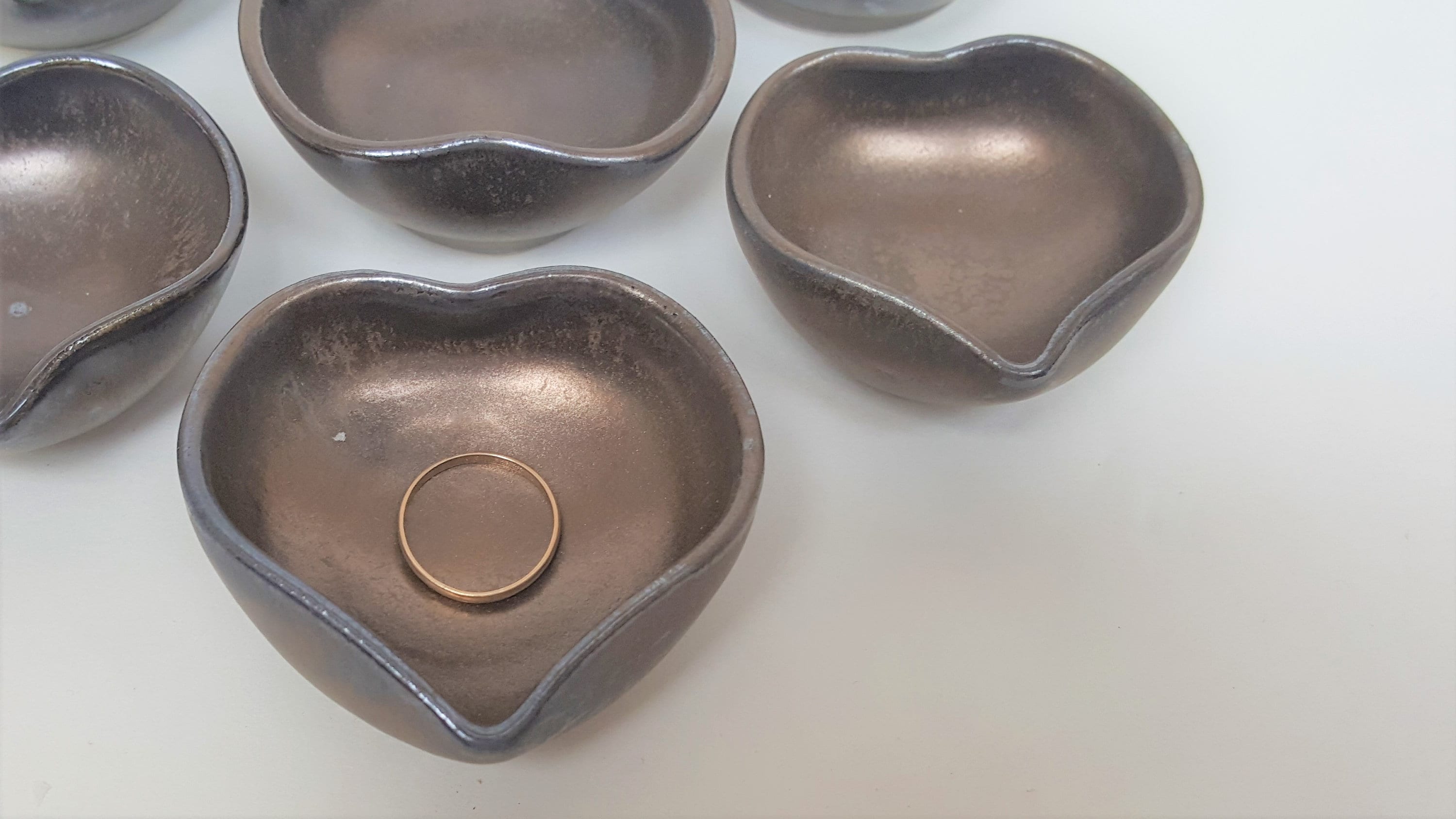 IN STOCK, Bronze Miniature Heart Bowl, Handmade Bronze Pottery, 8th A…